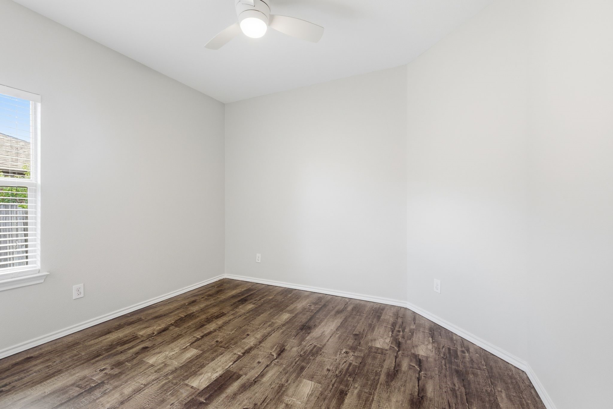 10856 Middleglen Road Fort Worth TX 76052