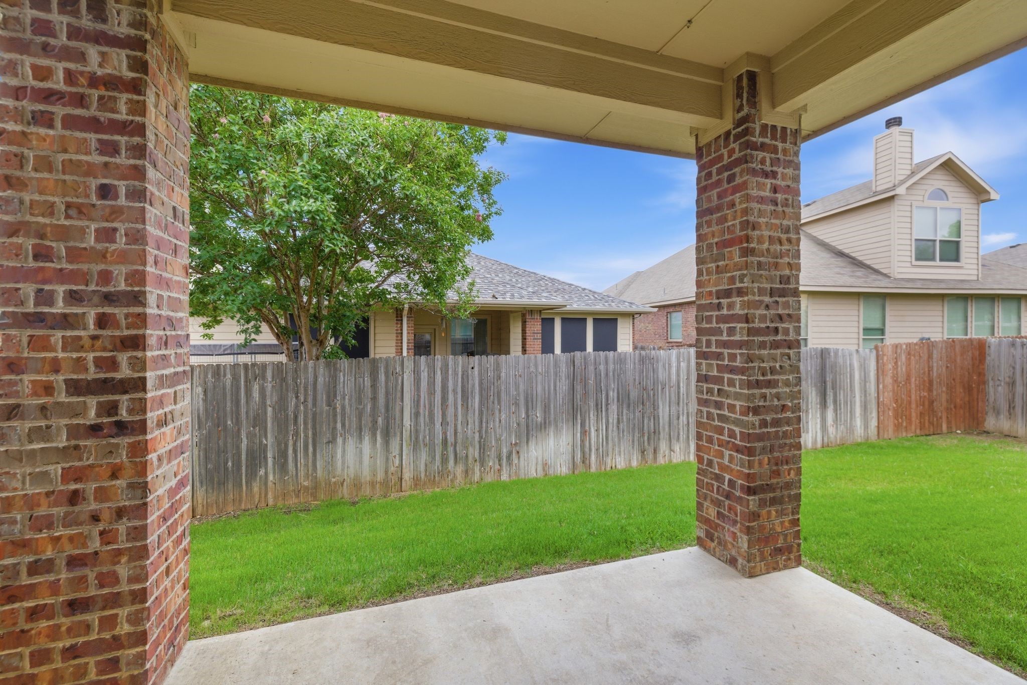 10856 Middleglen Road Fort Worth TX 76052