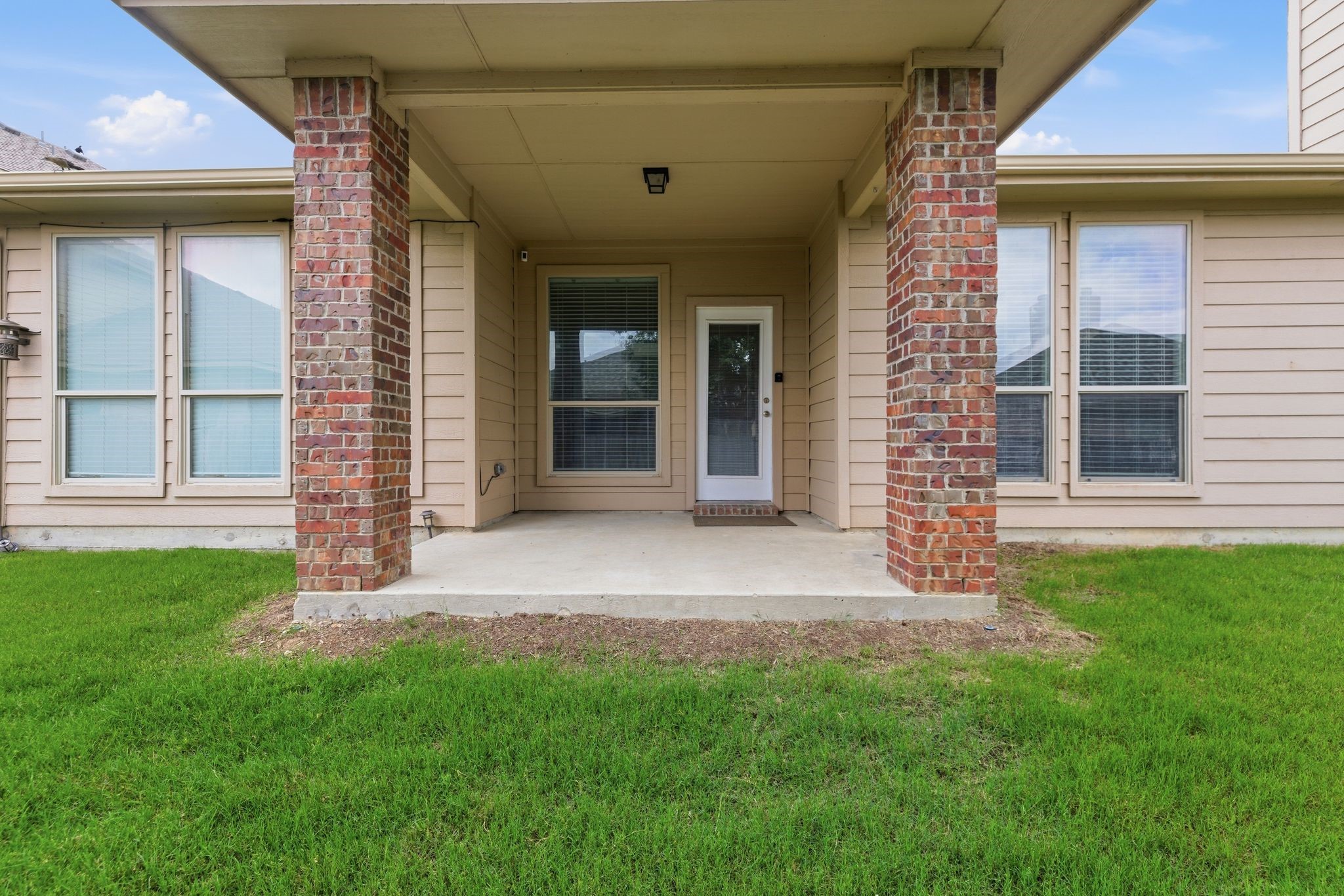10856 Middleglen Road Fort Worth TX 76052