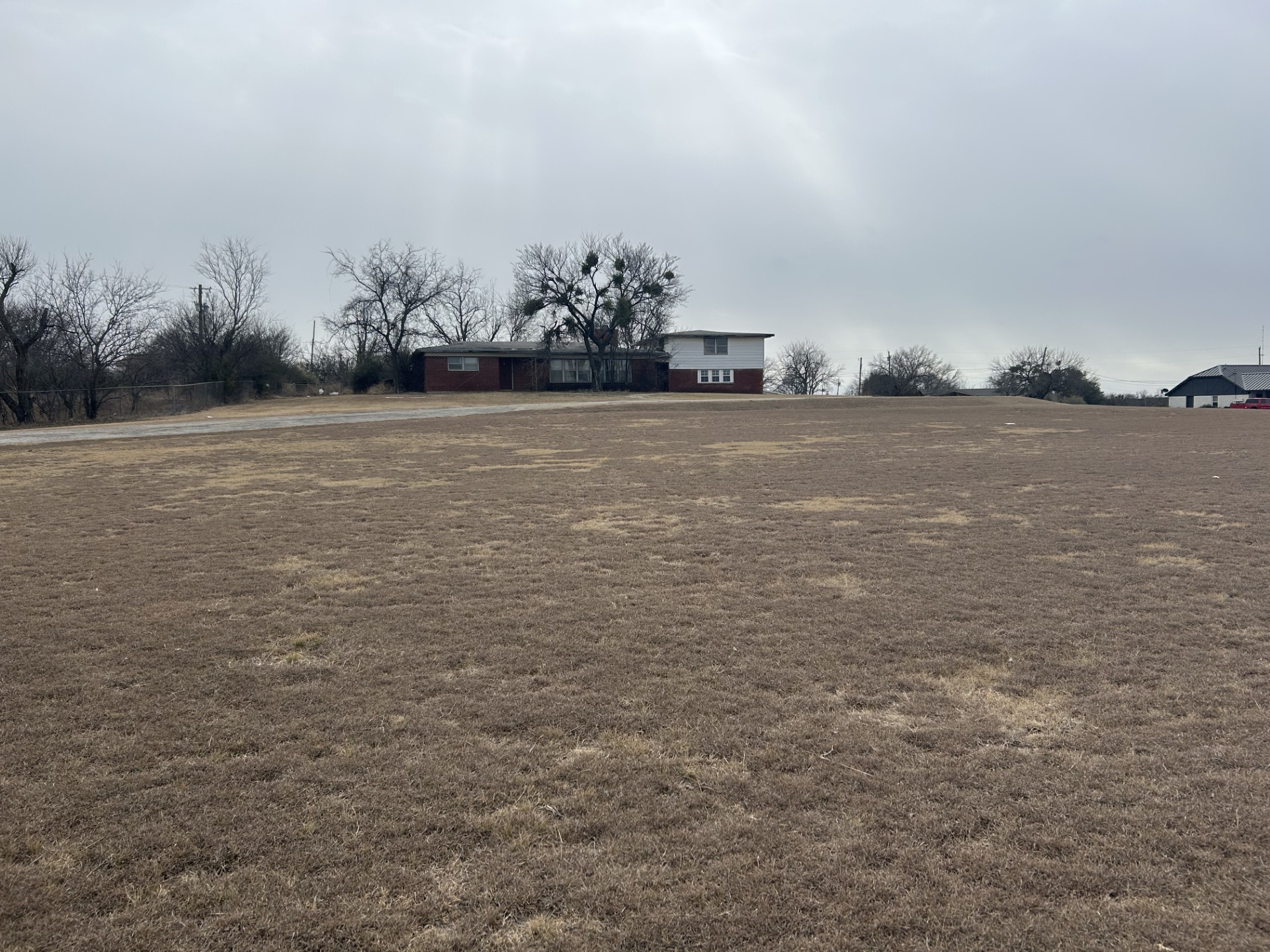 1115 W Belknap Jacksboro TX 76458