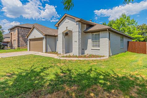 2104 Collington Drive Roanoke TX 76262