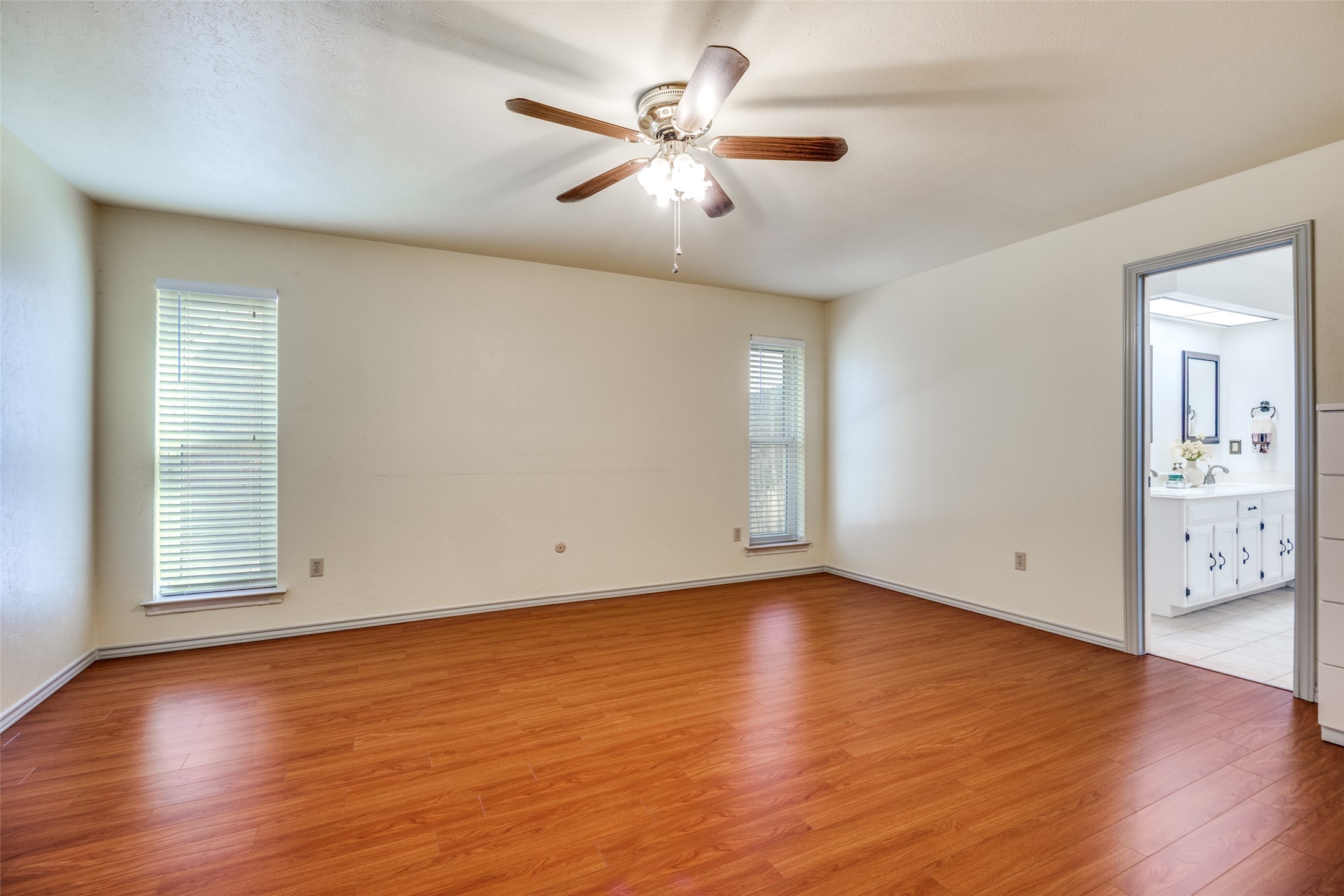 504 Chaffee Drive Arlington TX 76006
