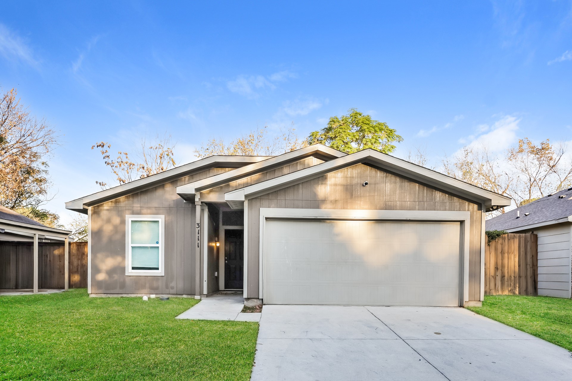 3111 Mcdermott Avenue Dallas TX 75215