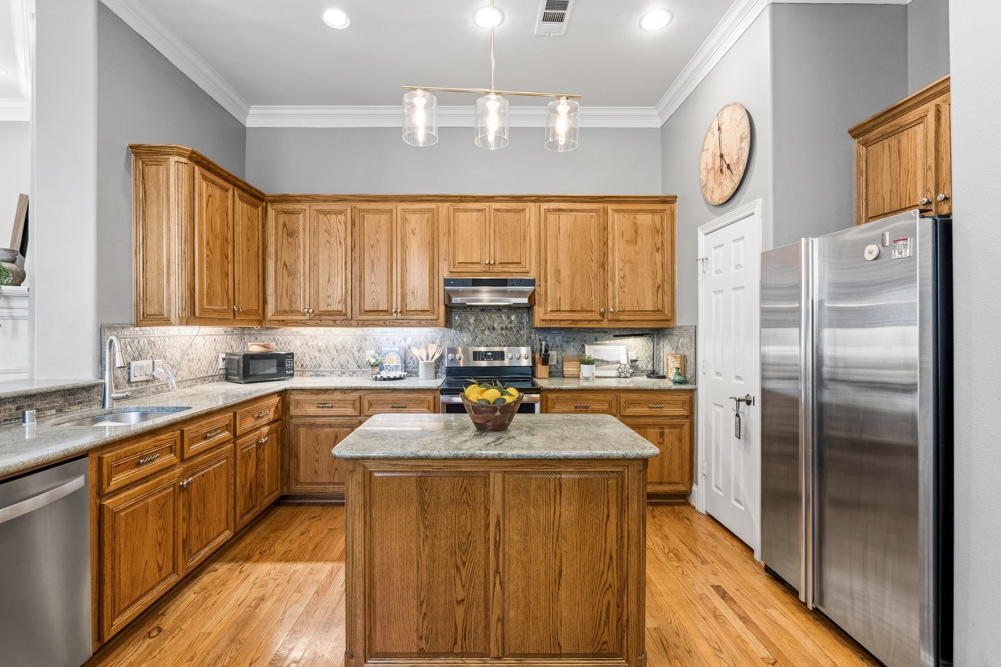 18143 Frankford Lakes Circle Dallas TX 75252