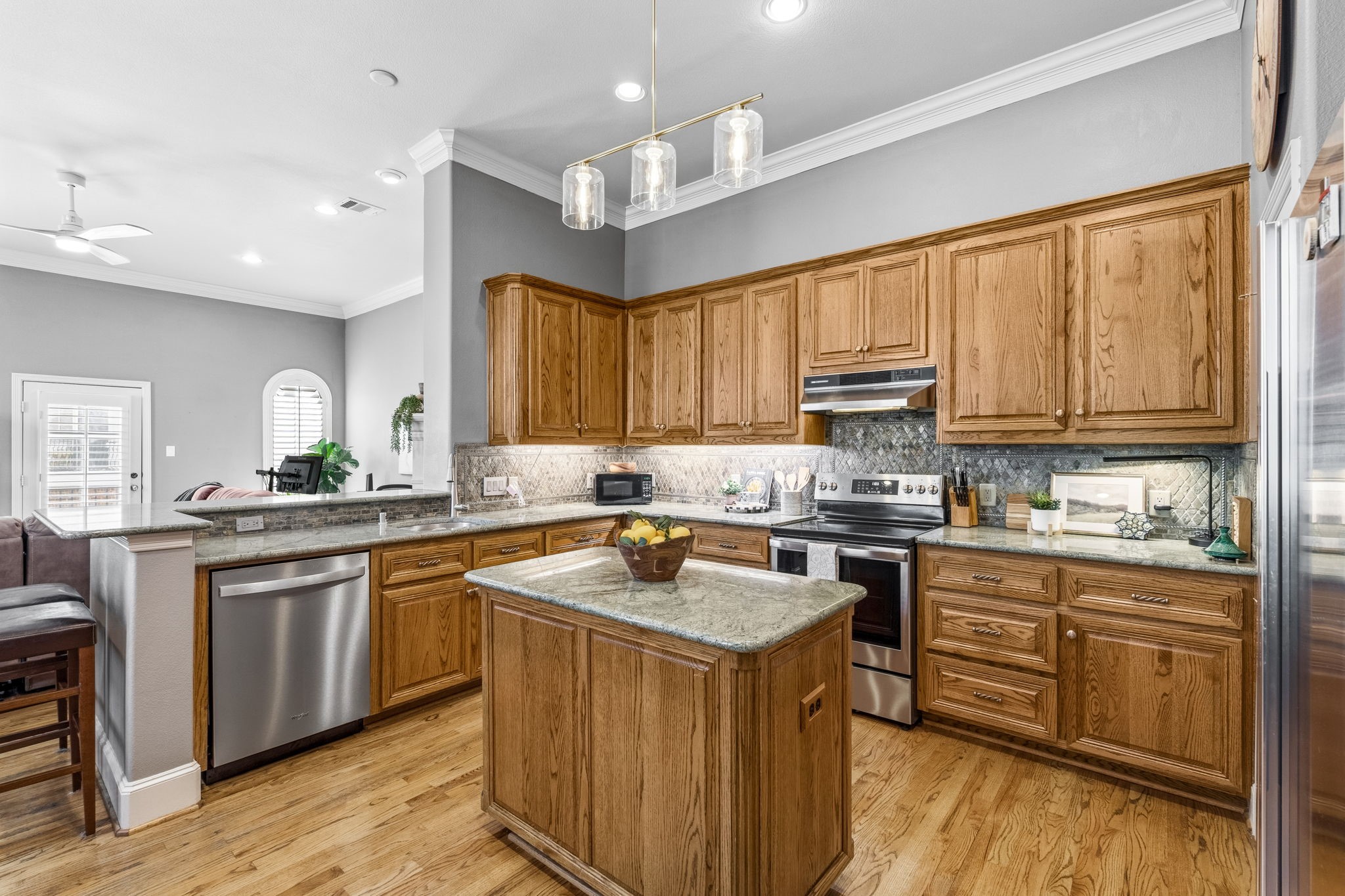 18143 Frankford Lakes Circle Dallas TX 75252
