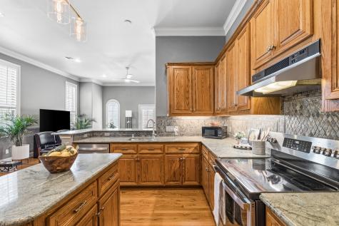 18143 Frankford Lakes Circle Dallas TX 75252