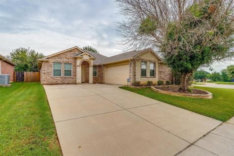 400 Shady Shore Lane Crowley TX 76036
