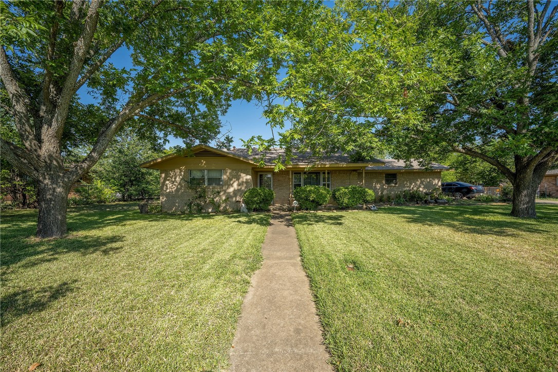 1510 Avenue E Moody TX 76557