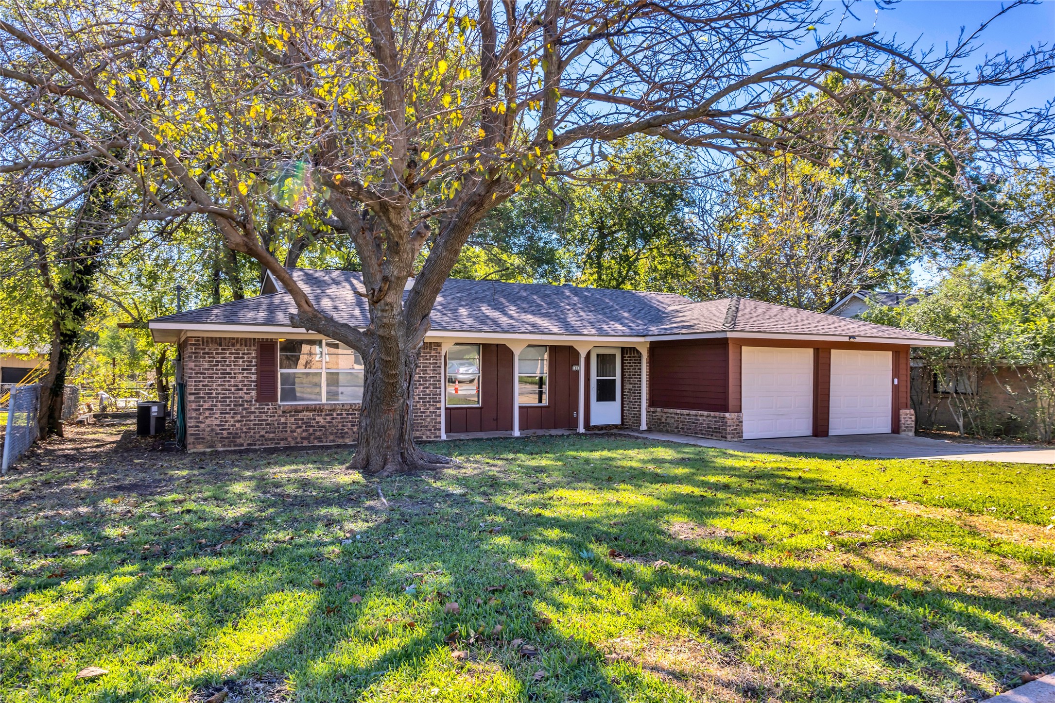 1013 S Idlewild Drive Sherman TX 75090