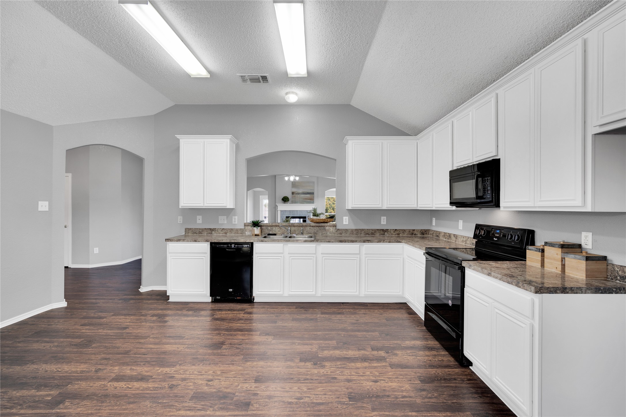916 Joshua Drive Burleson TX 76028