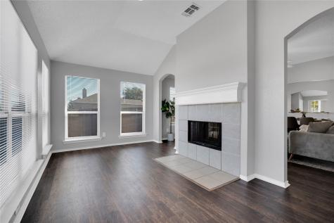 916 Joshua Drive Burleson TX 76028