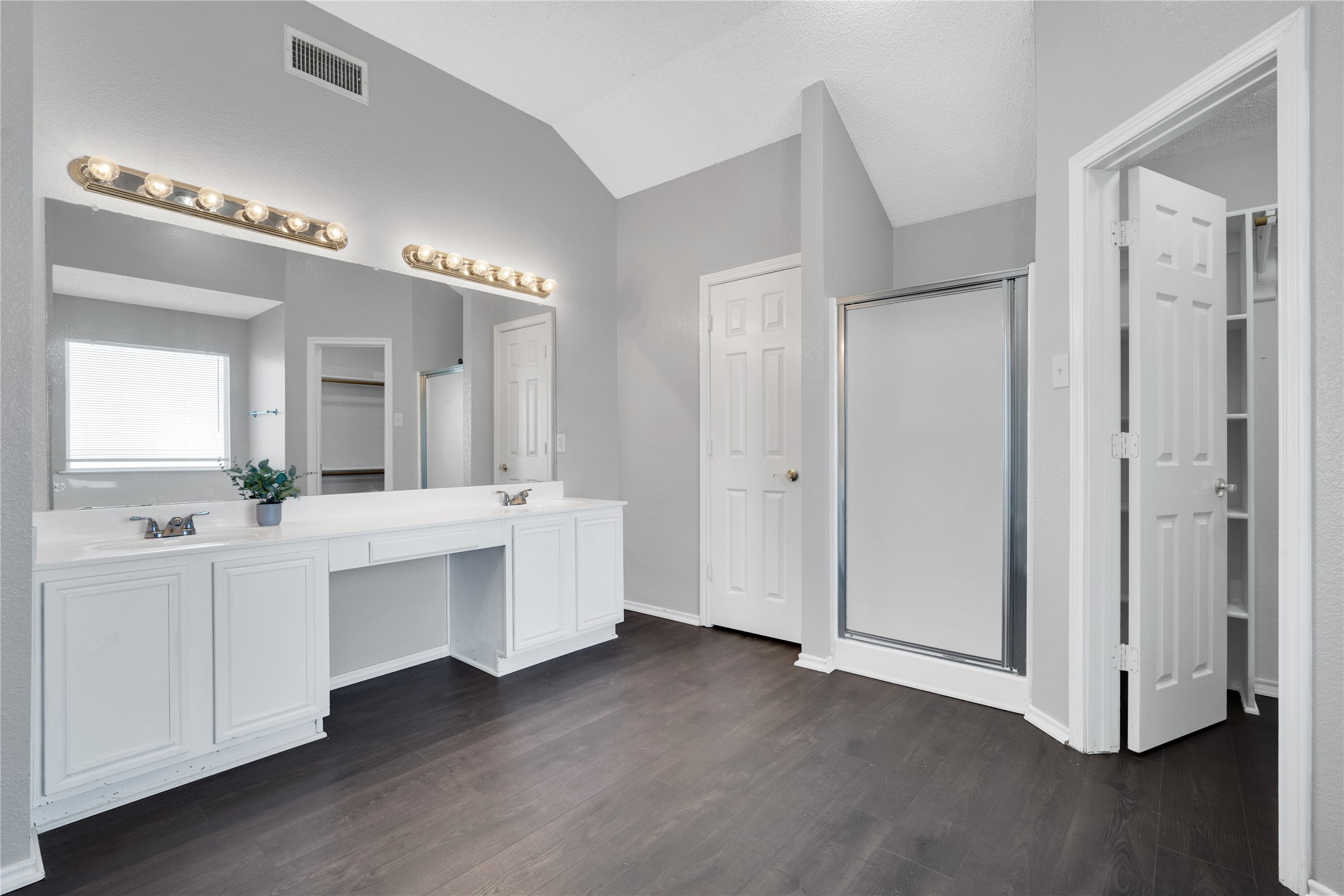 916 Joshua Drive Burleson TX 76028
