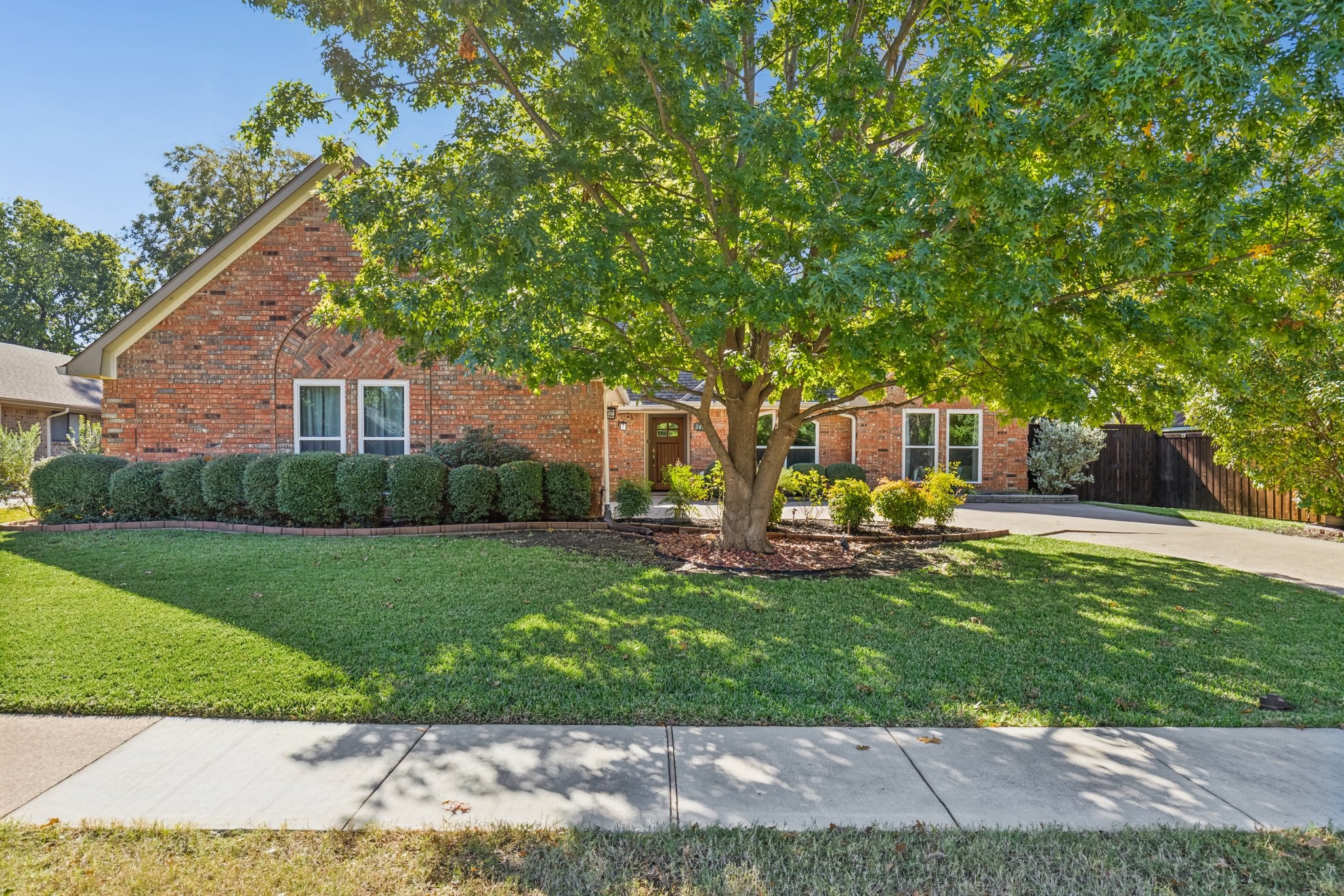 2402 Elmhurst Street Rowlett TX 75088
