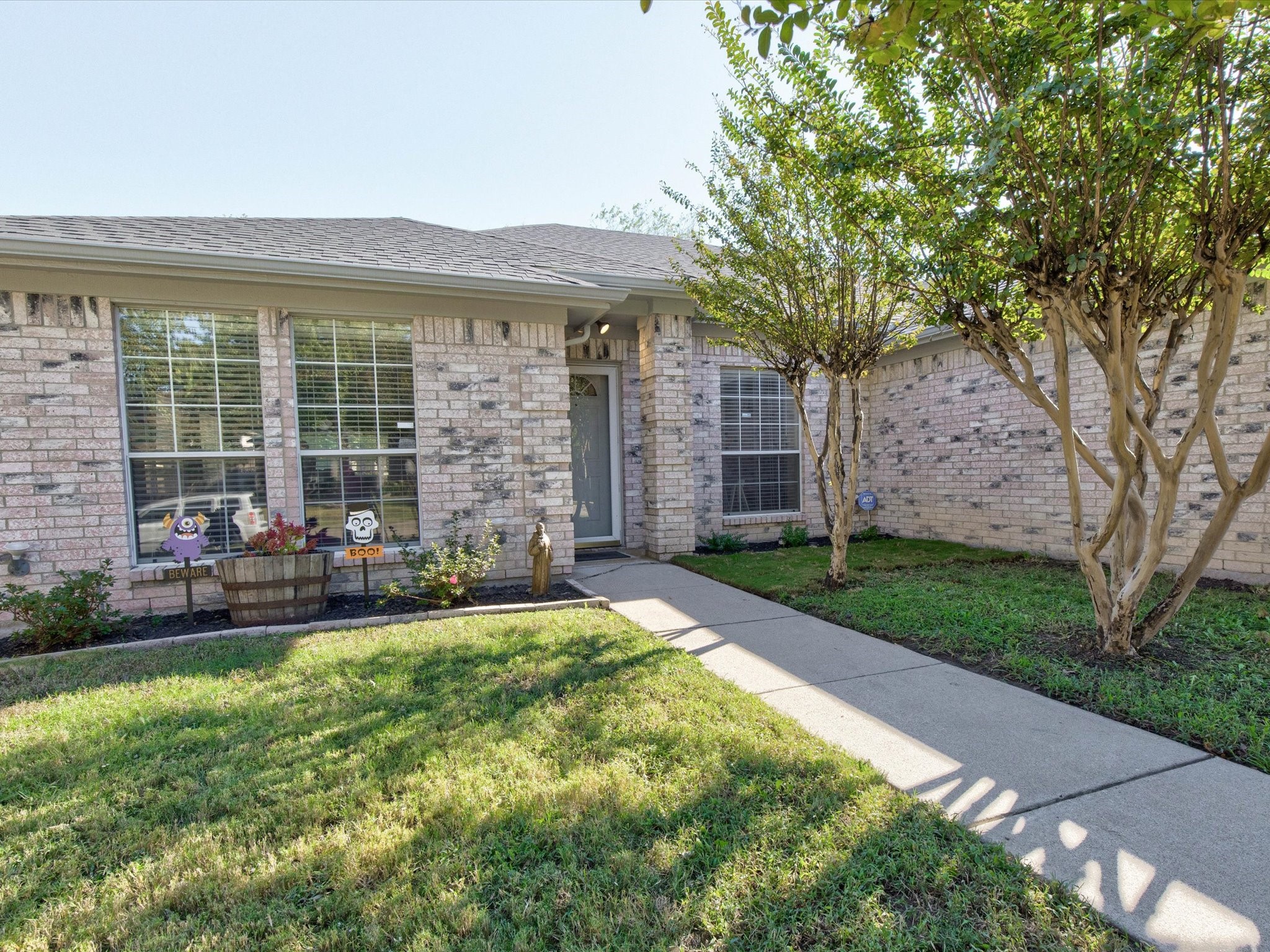 2813 Garden Oaks Place Grand Prairie TX 75052