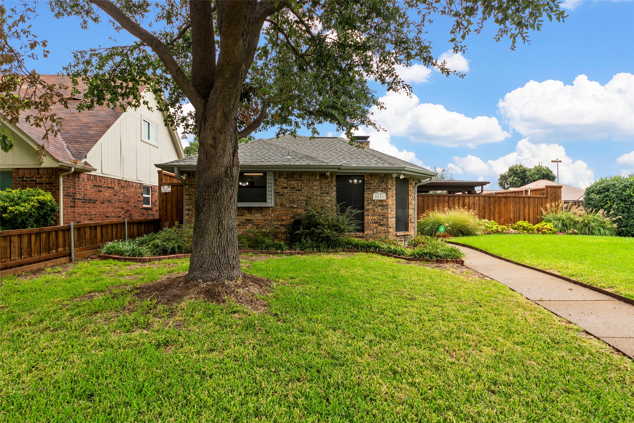 2571 Sundance Lane Dallas TX 75287