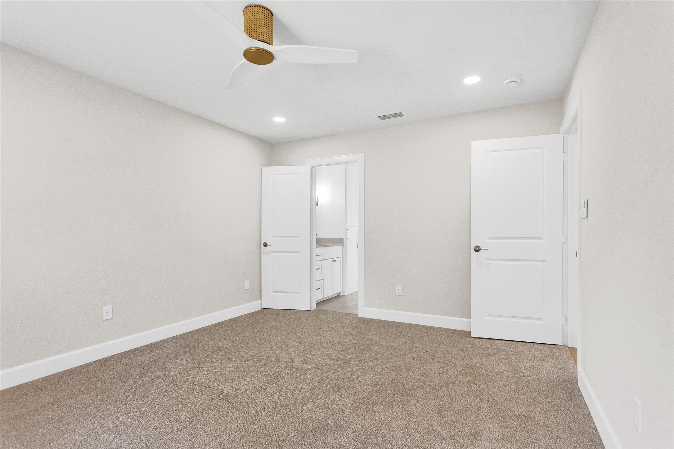 113 W Magnolia Street Troup TX 75789