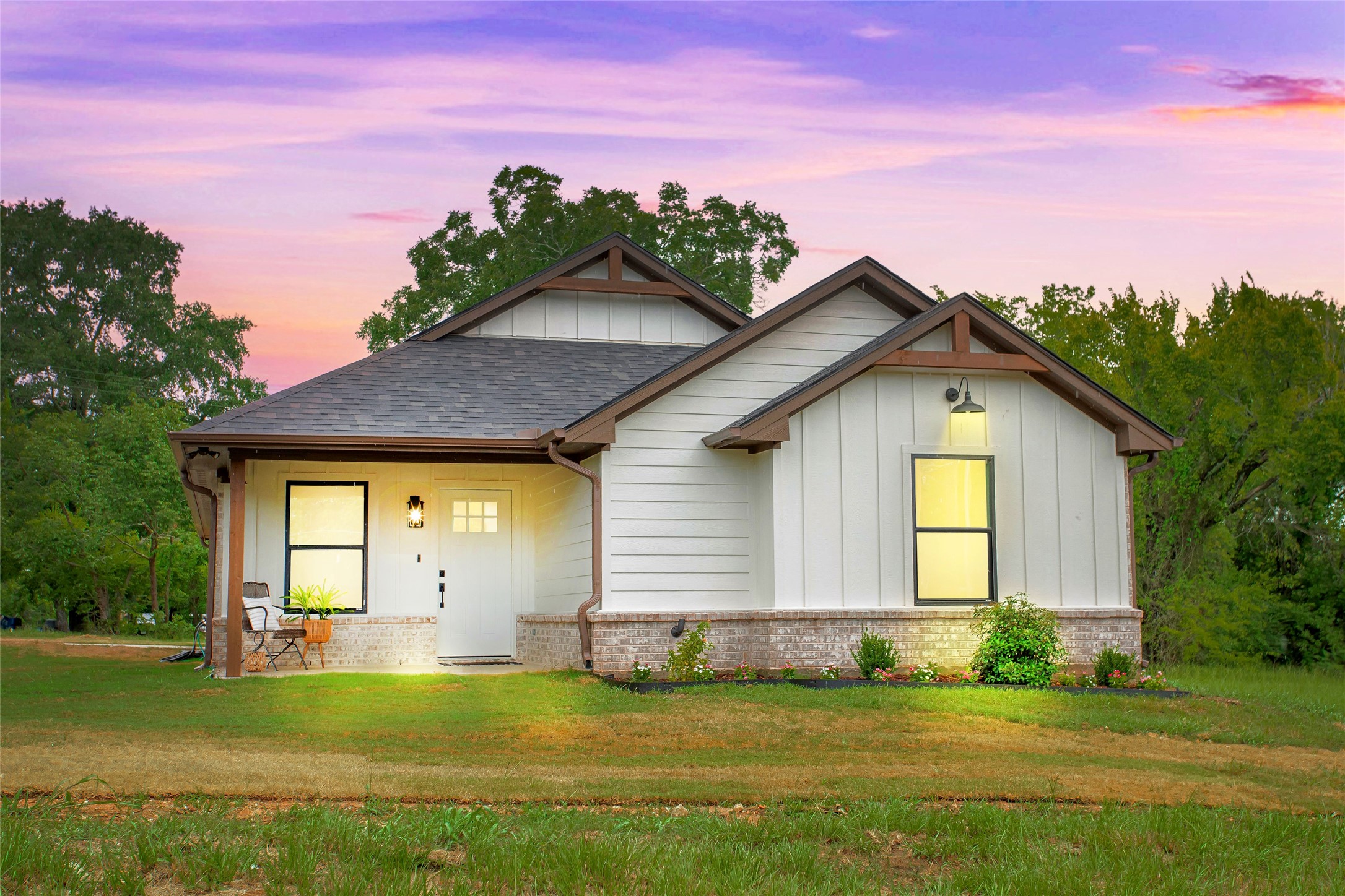 113 W Magnolia Street Troup TX 75789