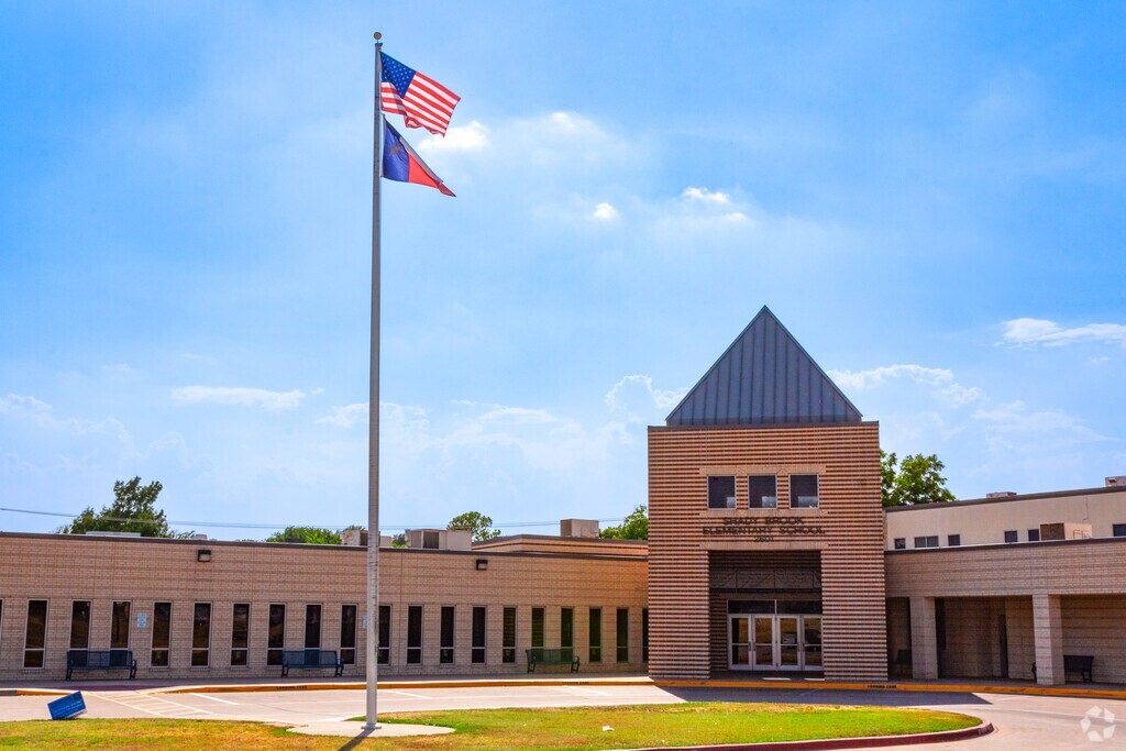 2304 Shady Brook Drive Bedford TX 76021
