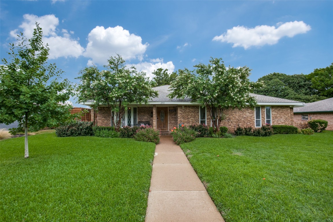 2705 Hunters Creek Drive Plano TX 75075