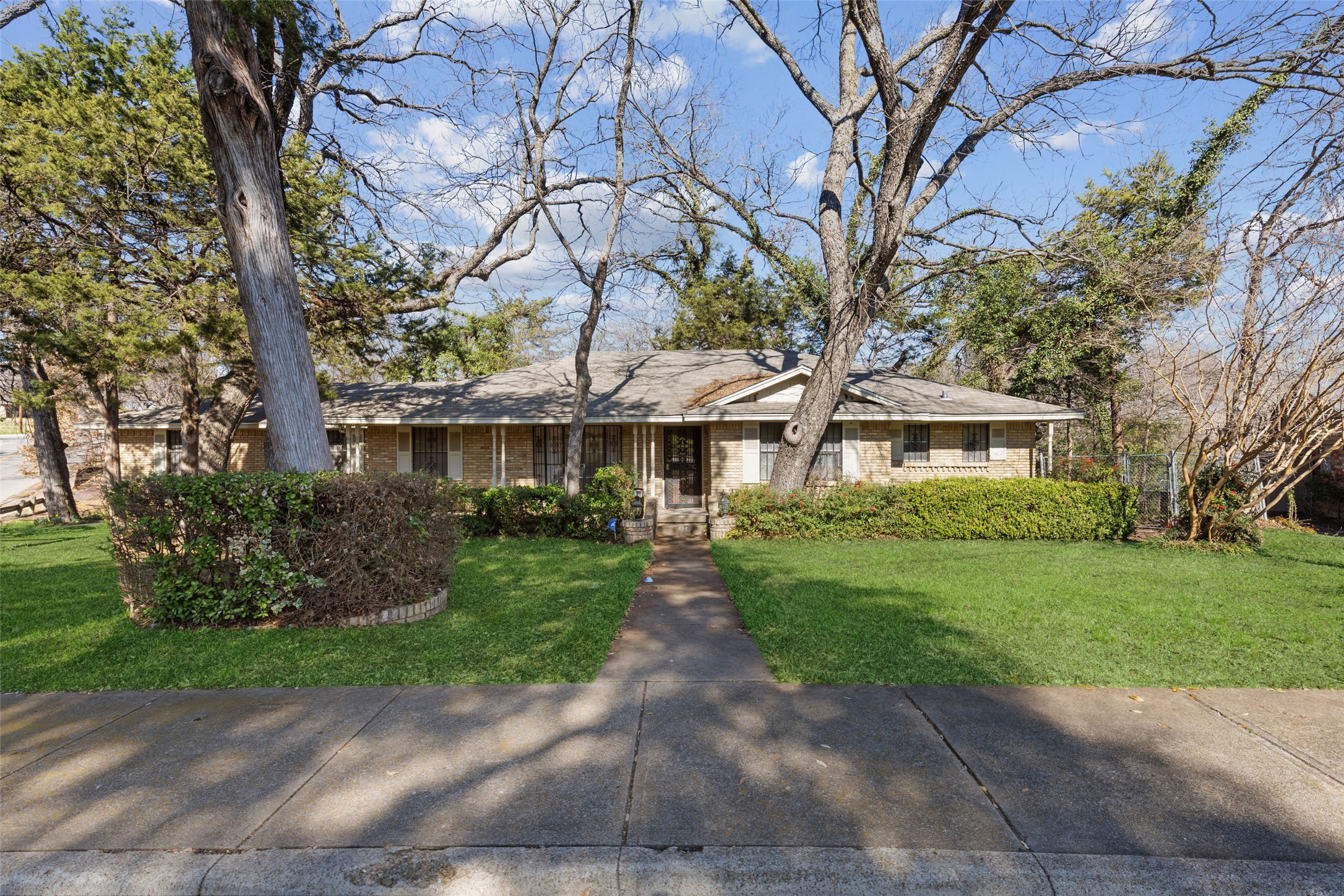 1655 Oak Glen Trail Dallas TX 75232