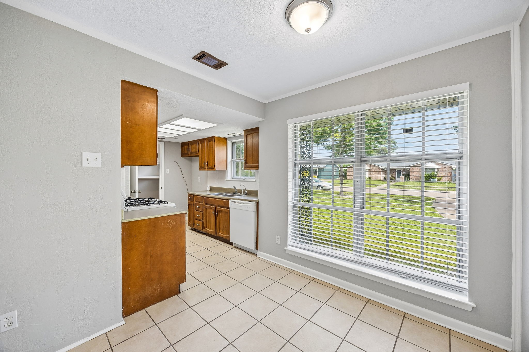 4118 Burning Tree Lane Garland TX 75042