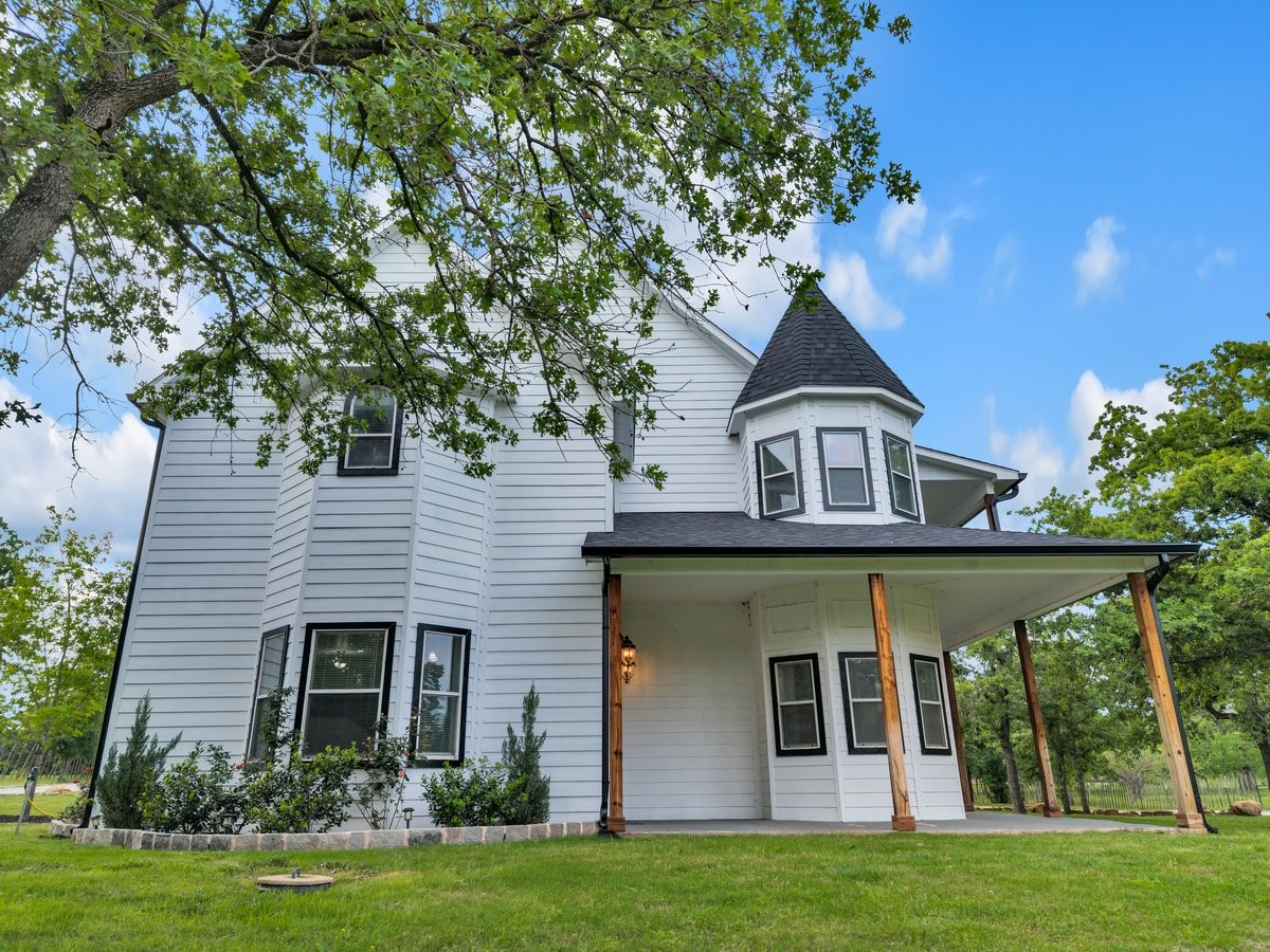 268 Lacy Drive Lipan TX 76462