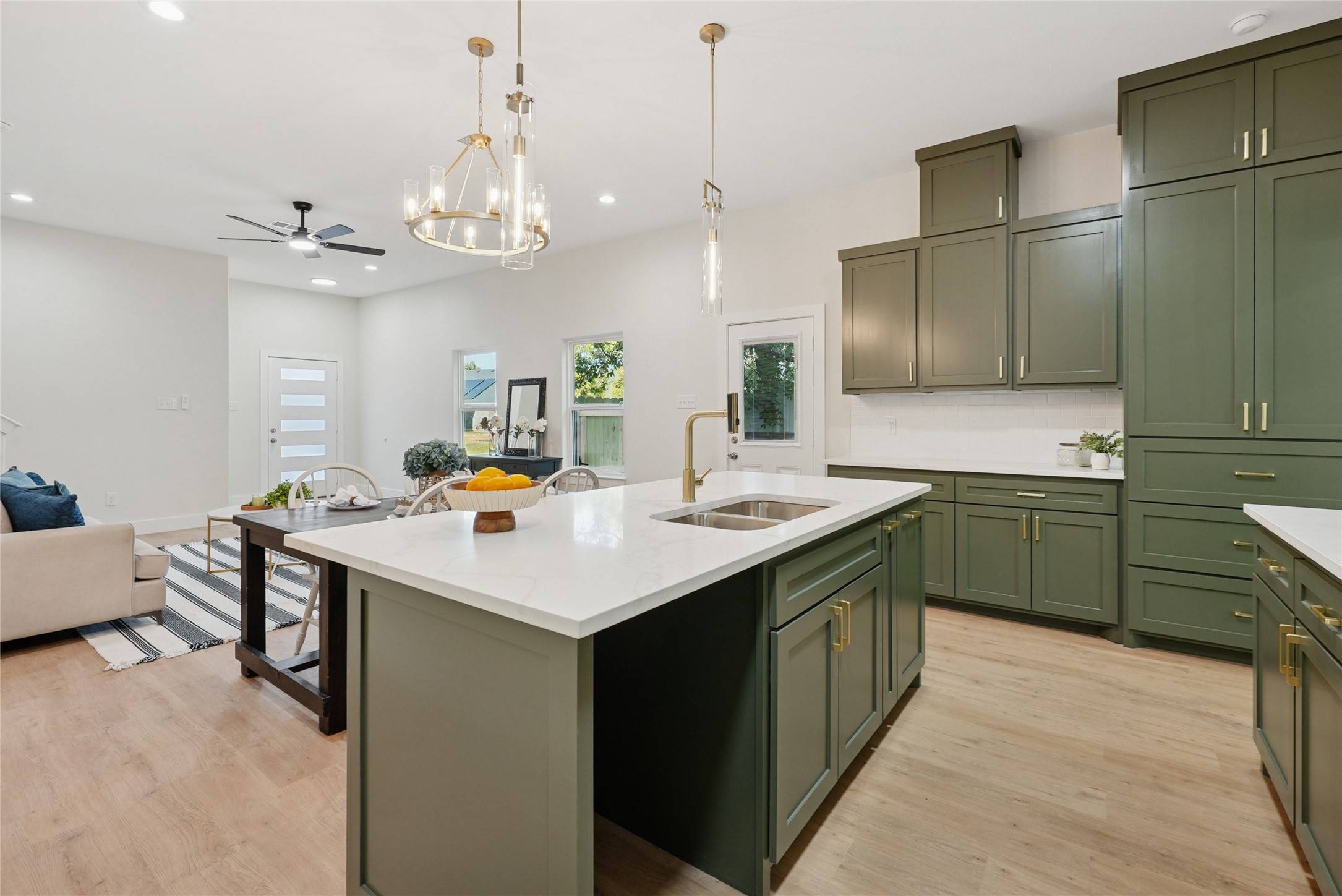 830 Stamps Avenue Fort Worth TX 76114