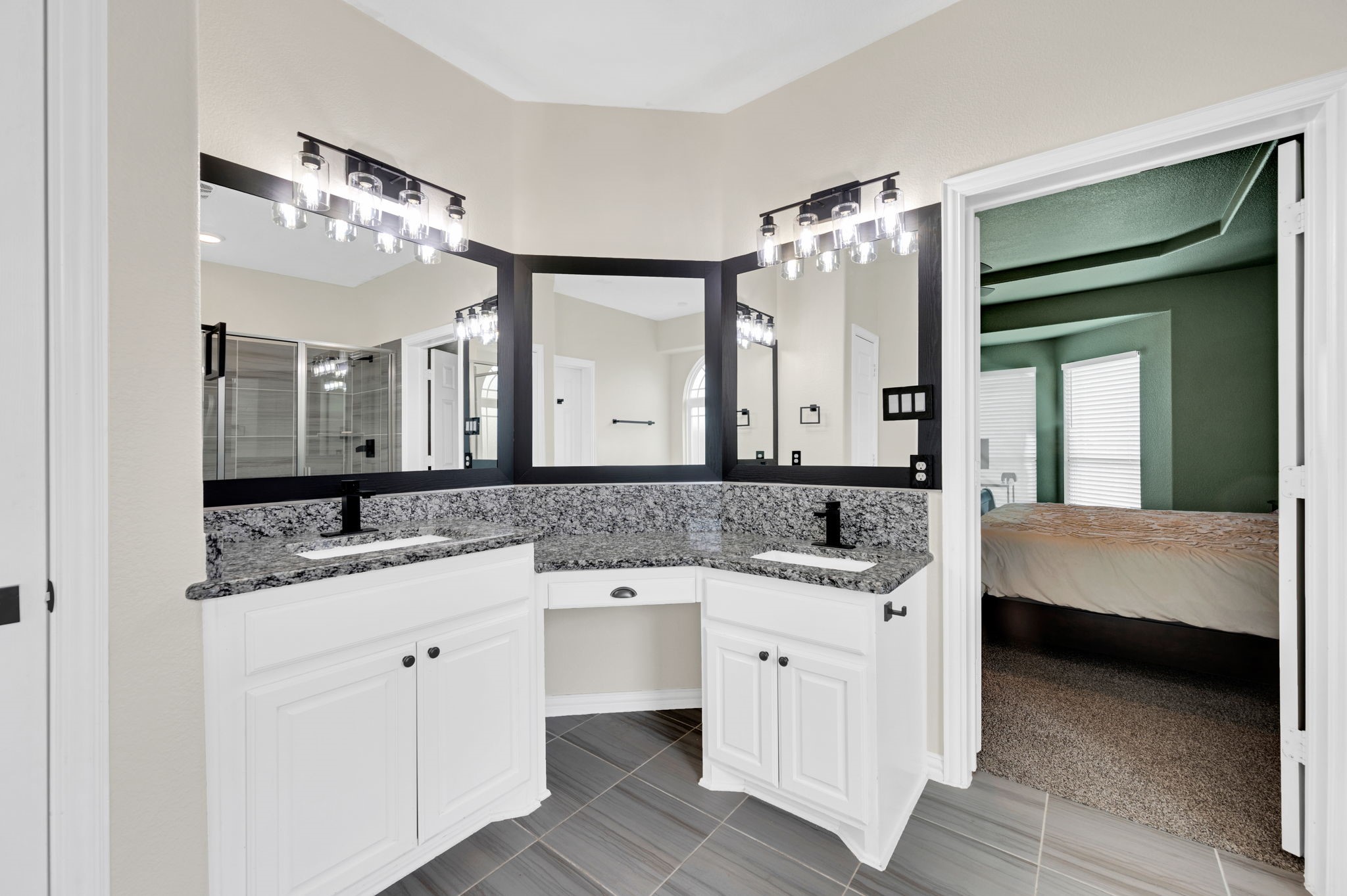 1611 Montelena Avenue Kennedale TX 76060