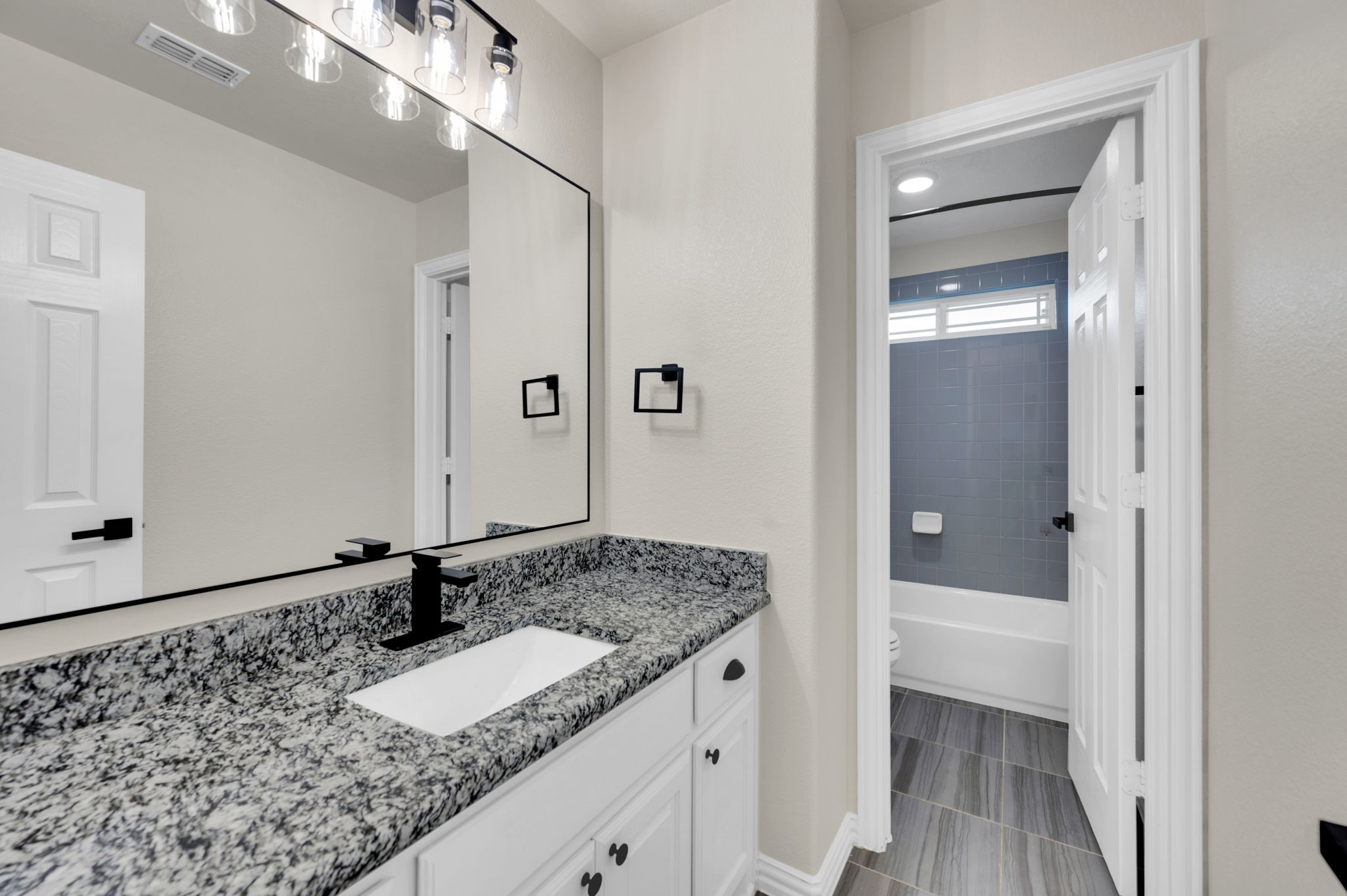 1611 Montelena Avenue Kennedale TX 76060