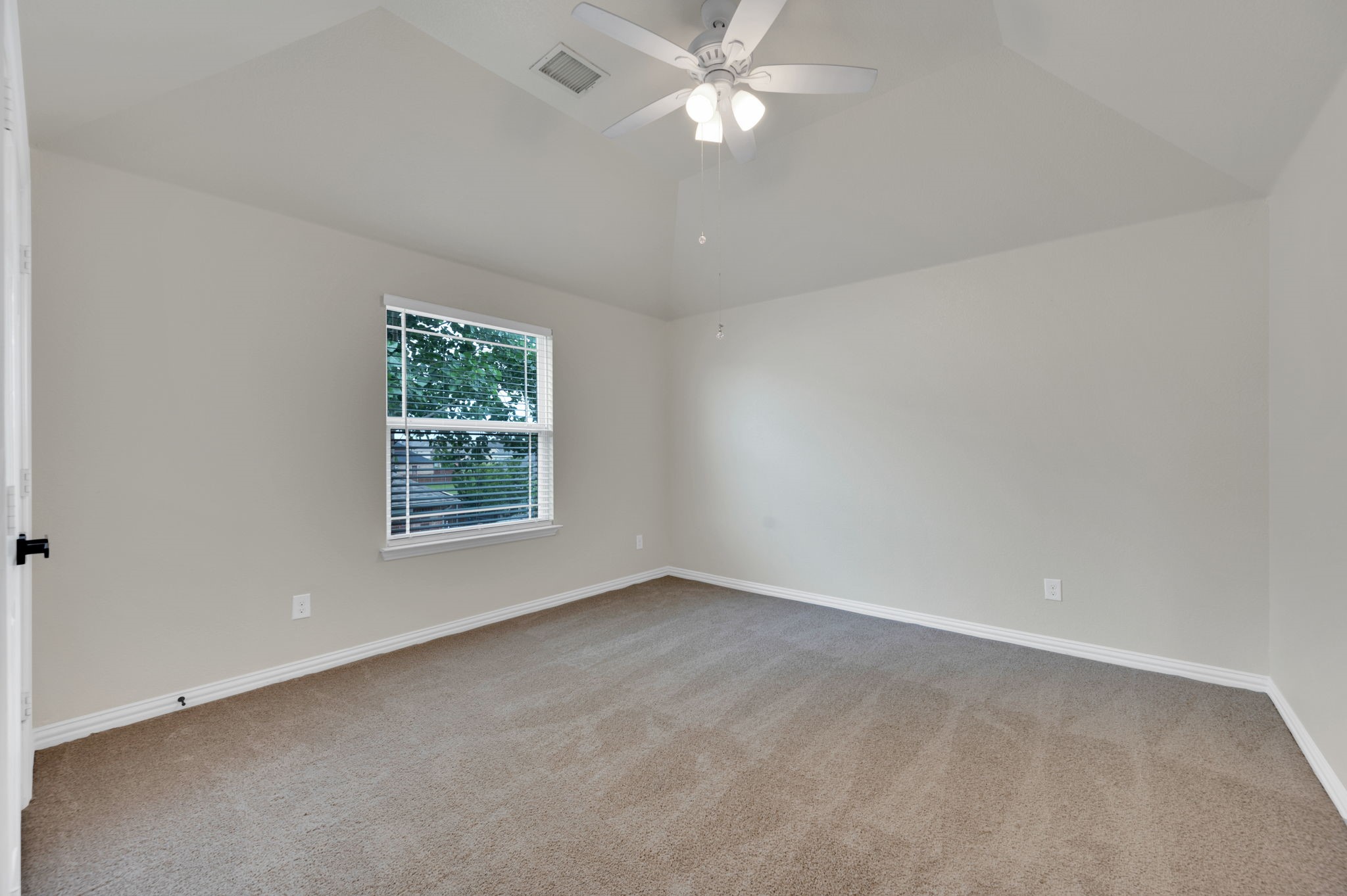 1611 Montelena Avenue Kennedale TX 76060