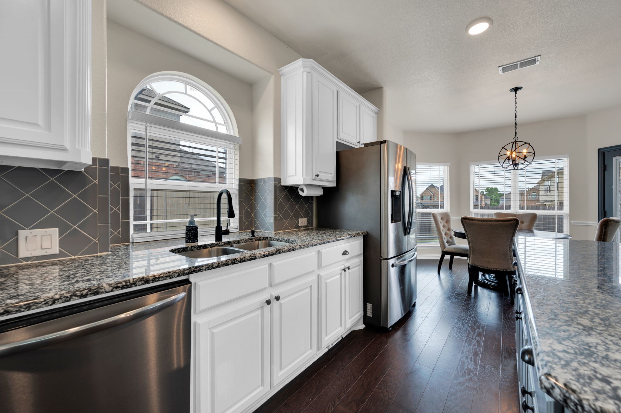 1611 Montelena Avenue Kennedale TX 76060