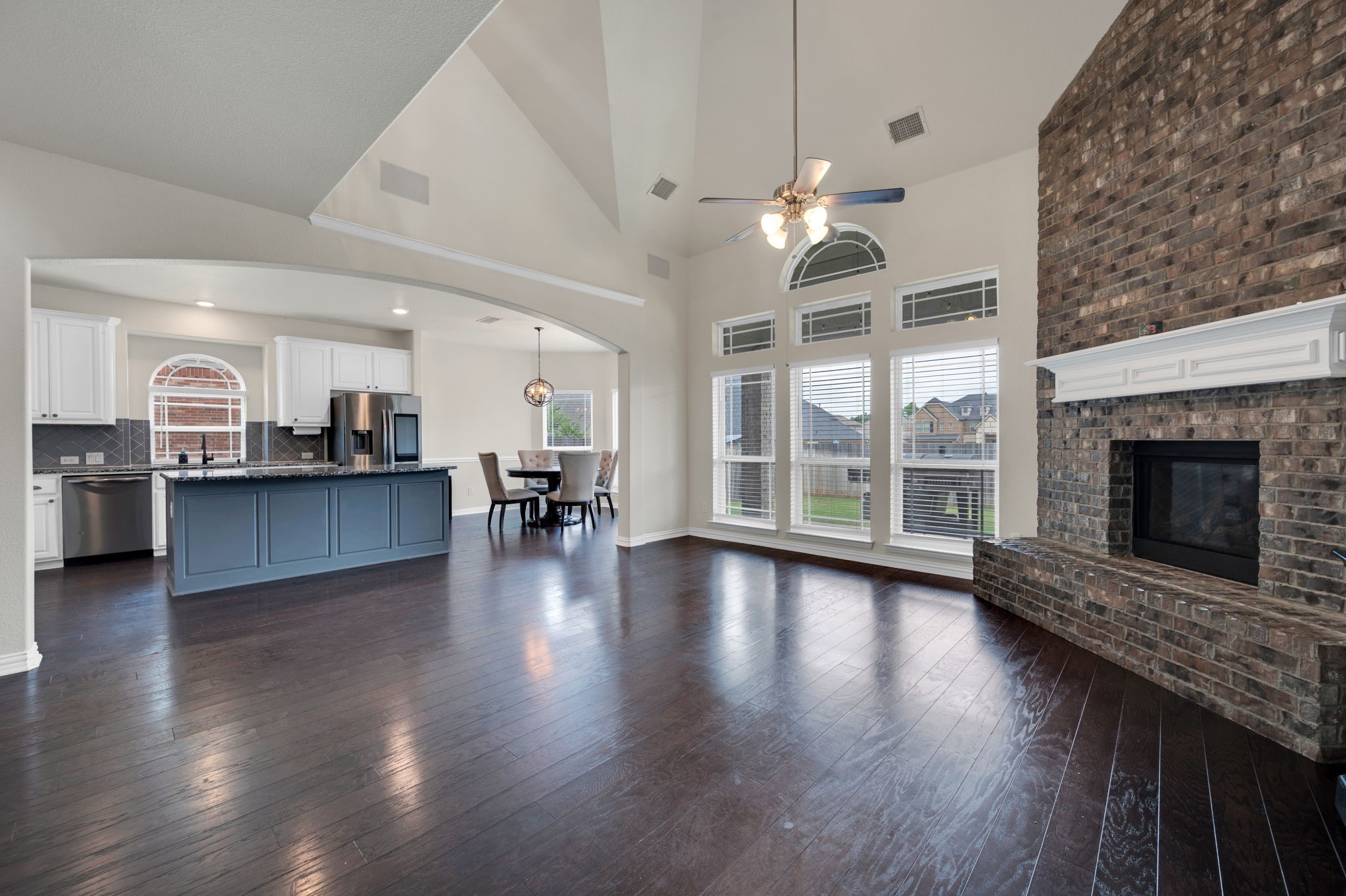 1611 Montelena Avenue Kennedale TX 76060
