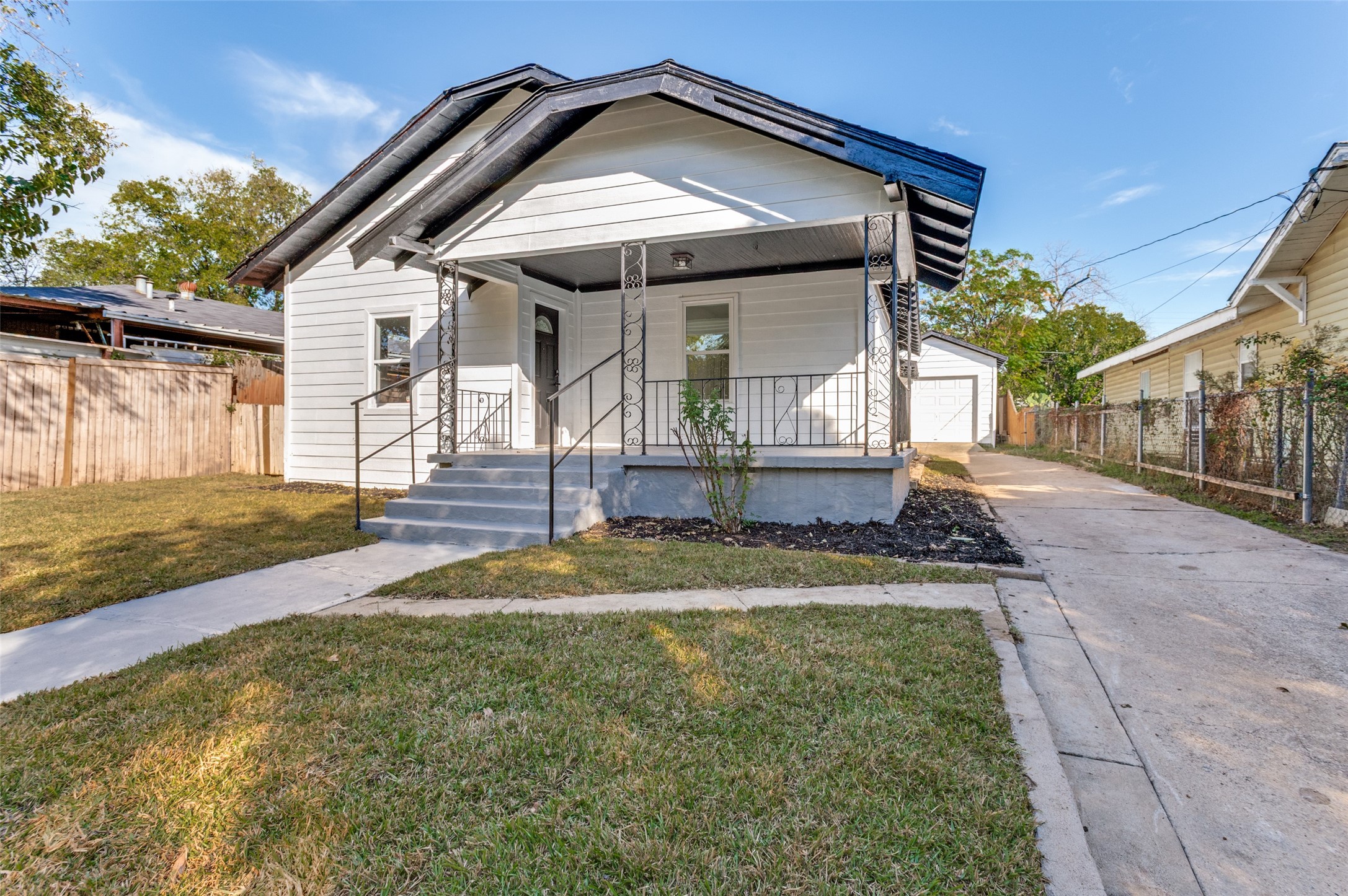 2118 Chestnut Avenue Fort Worth TX 76164