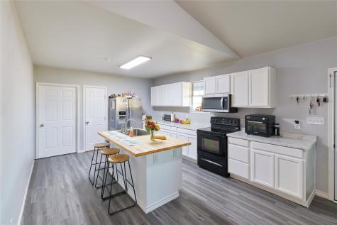 1867 County Road 4131 Cumby TX 75433