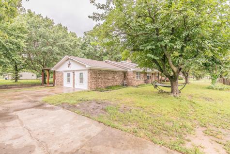 904 Sherman Street Tioga TX 76271