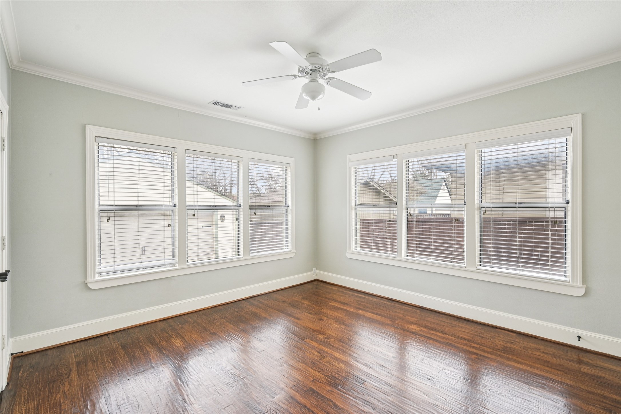 610 Clermont Avenue Dallas TX 75223