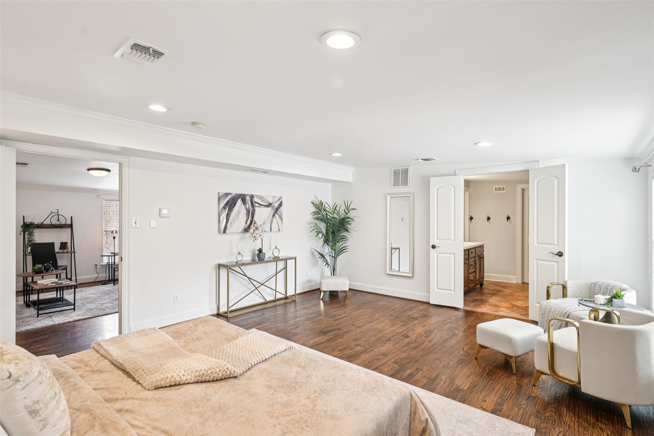 610 Clermont Avenue Dallas TX 75223