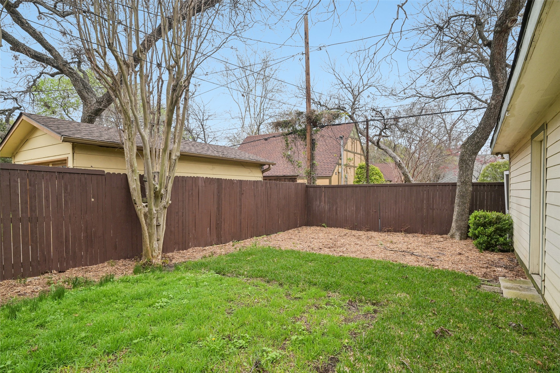 610 Clermont Avenue Dallas TX 75223
