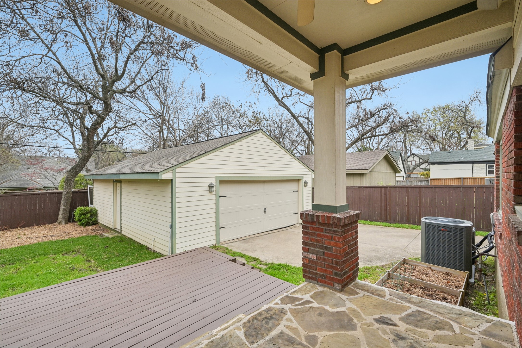 610 Clermont Avenue Dallas TX 75223