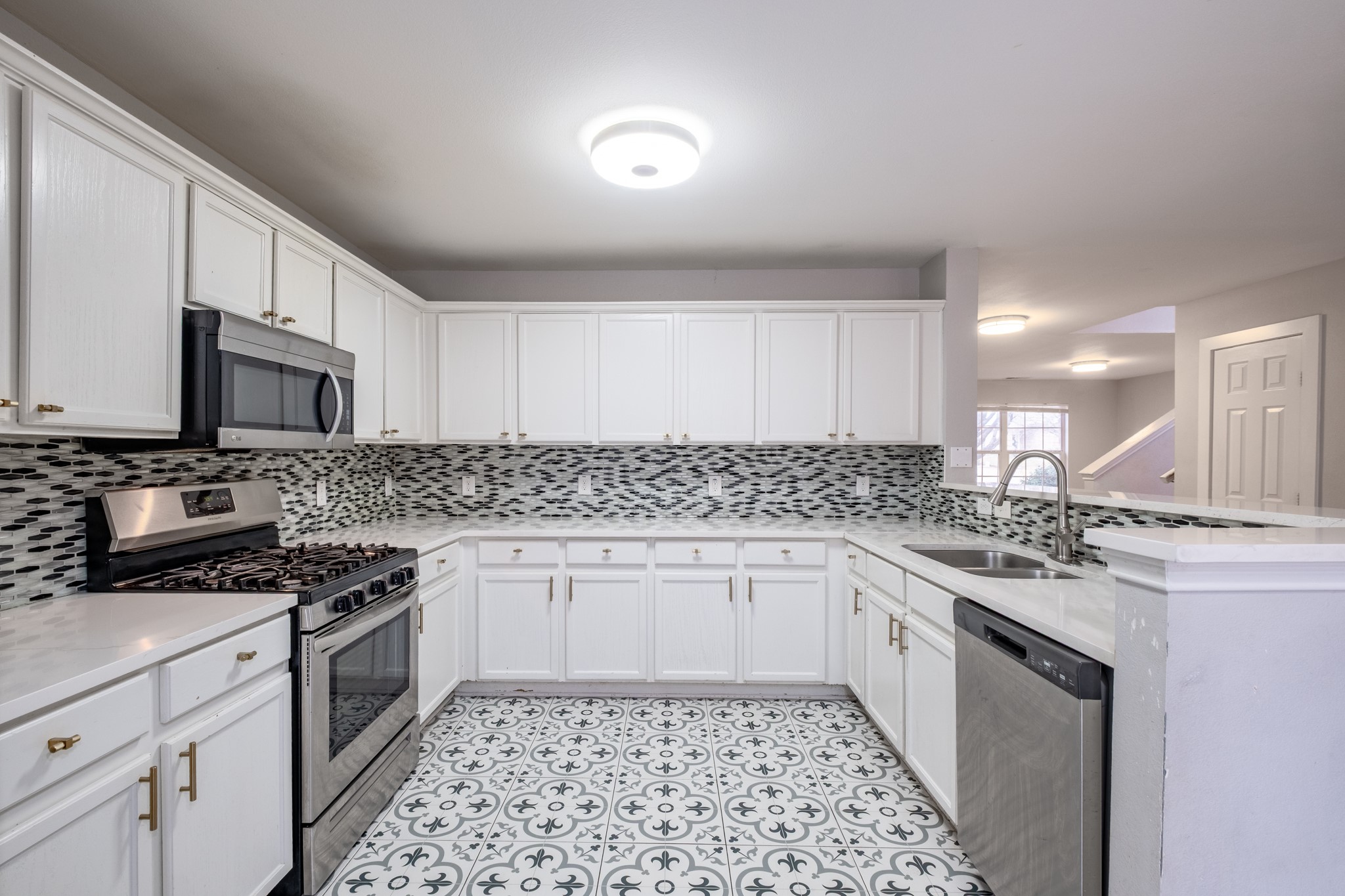 6720 Geyser Trail Watauga TX 76137
