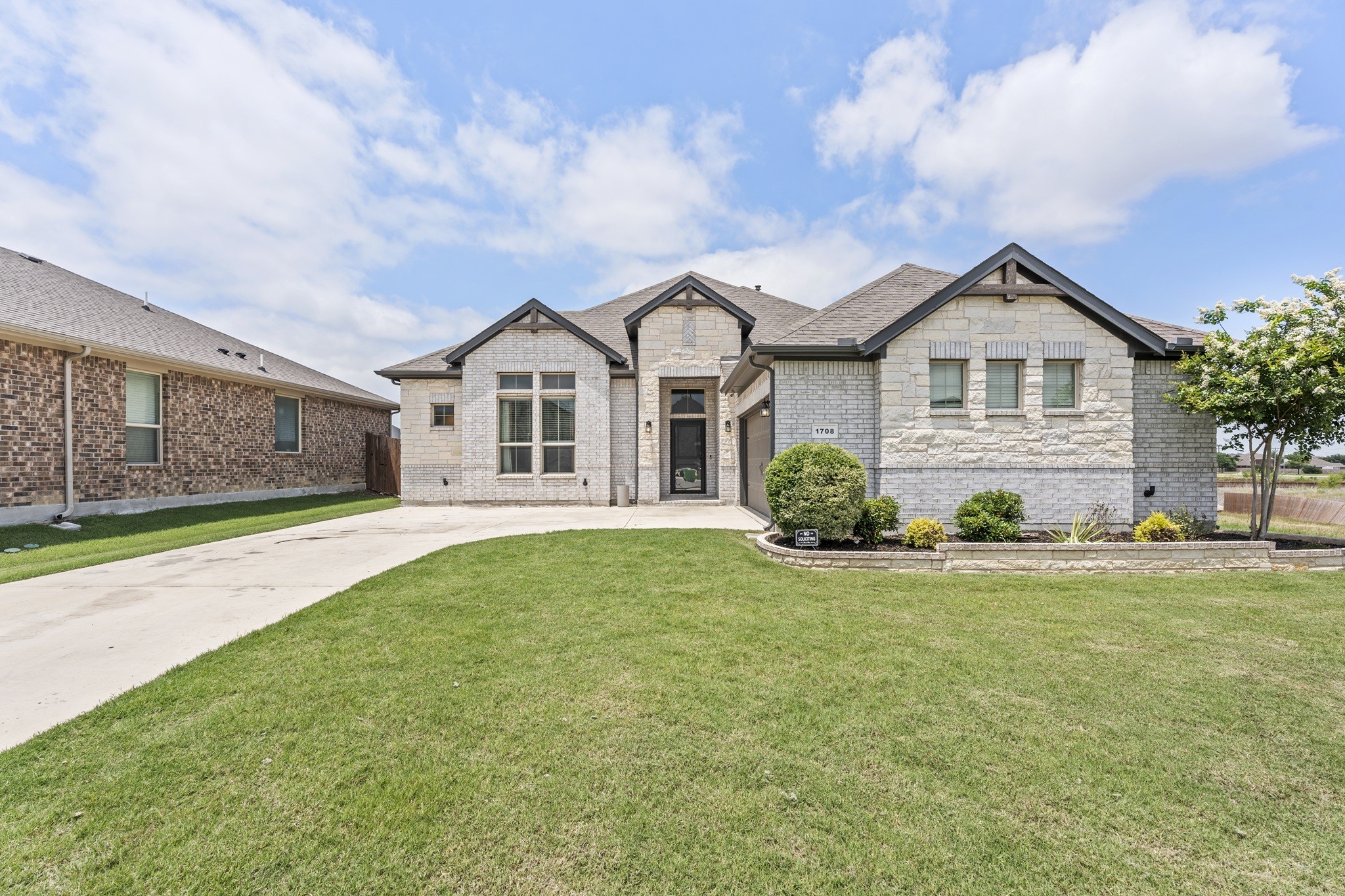 1708 Sculptor Court Haslet TX 76052