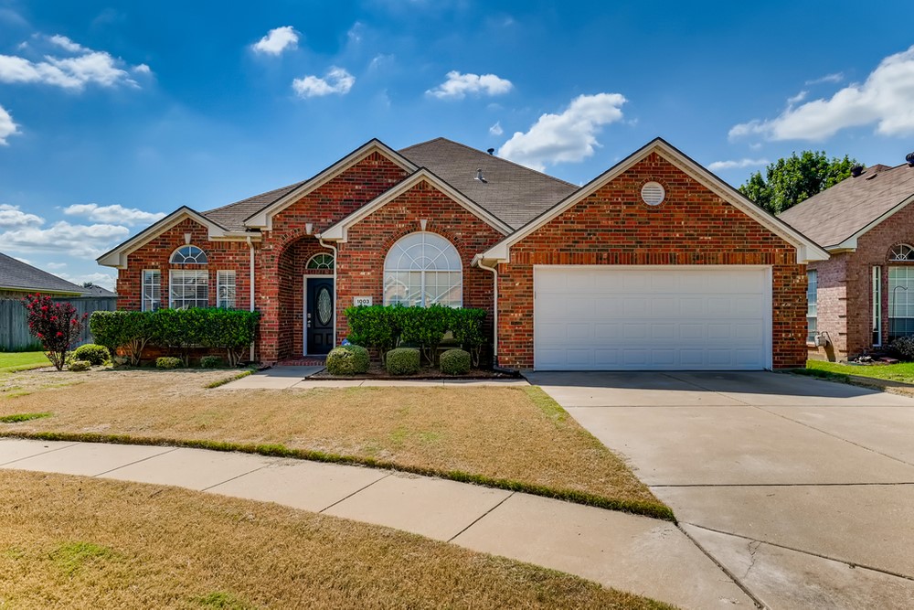 1003 Carina Court Arlington TX 76013