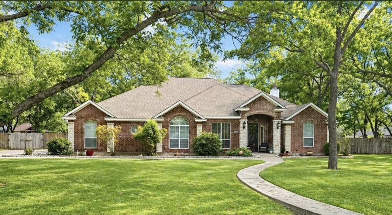 8803 Hampton South Court Granbury TX 76049