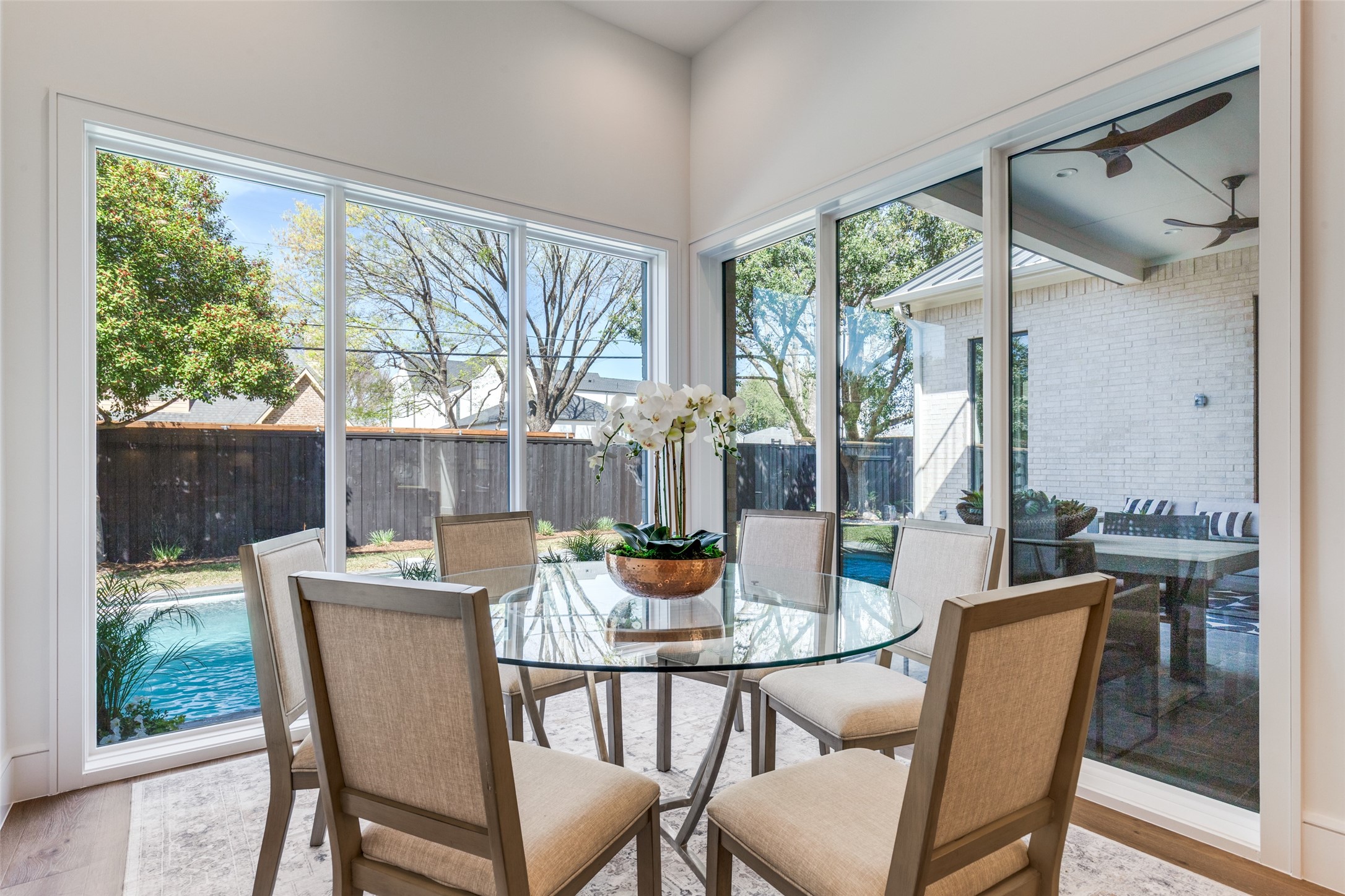 5819 Del Roy Dallas TX 75230