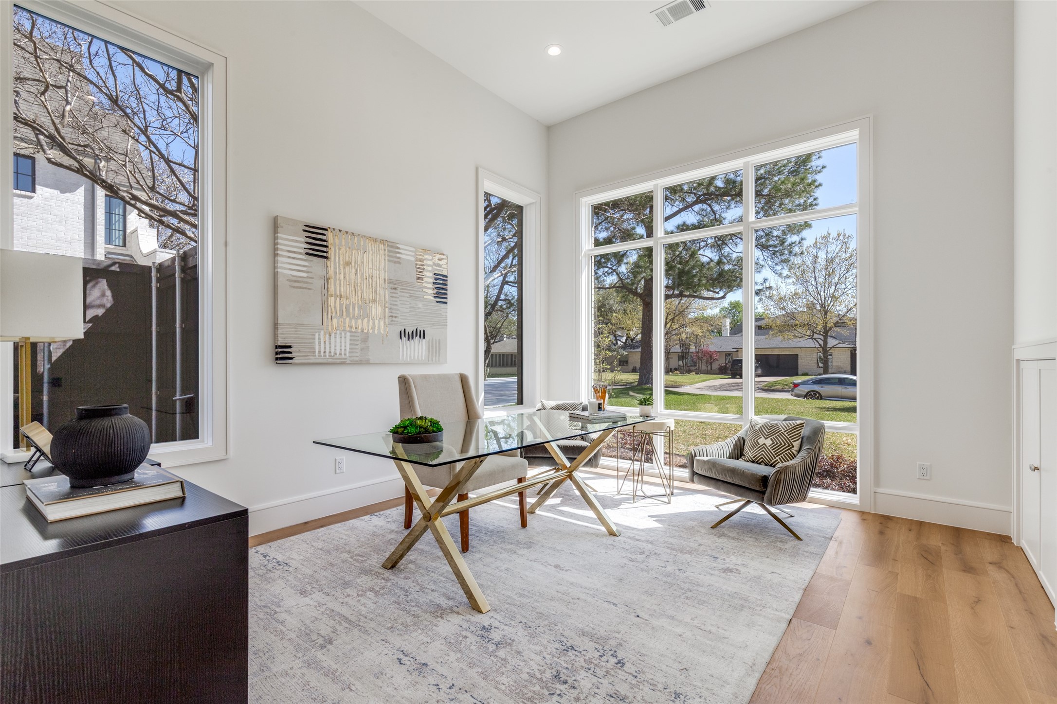 5819 Del Roy Dallas TX 75230