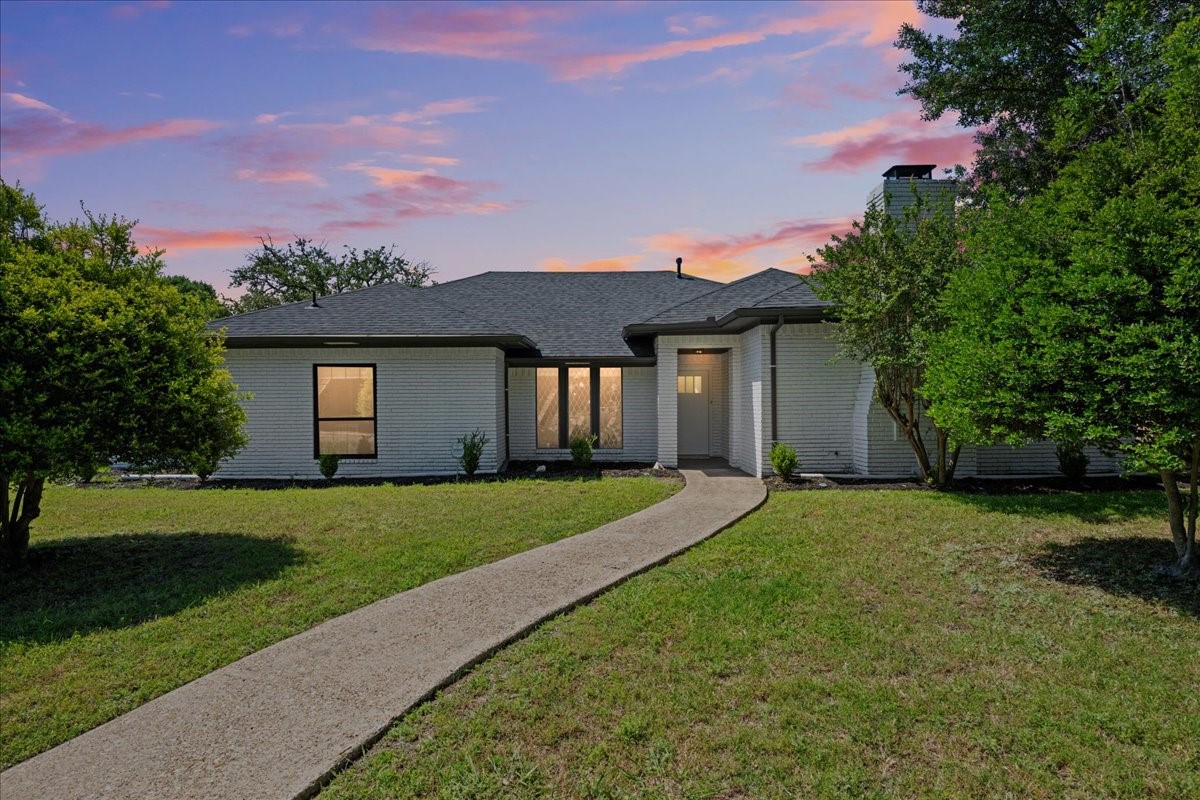 5856 Winding Woods Trail Dallas TX 75227
