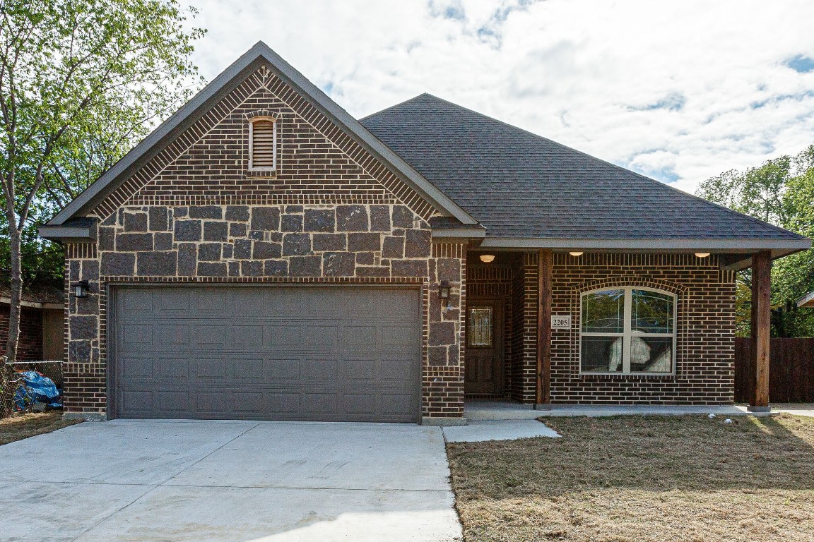 2205 Beaumont Street Grand Prairie TX 75051