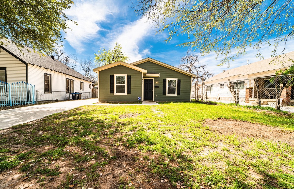 1317 Denver Avenue Fort Worth TX 76164
