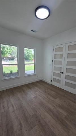 1106 East Sixth Street Springtown TX 76082