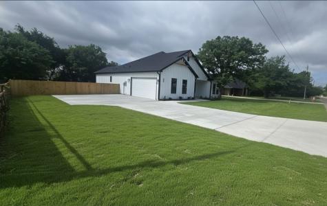 1106 East Sixth Street Springtown TX 76082